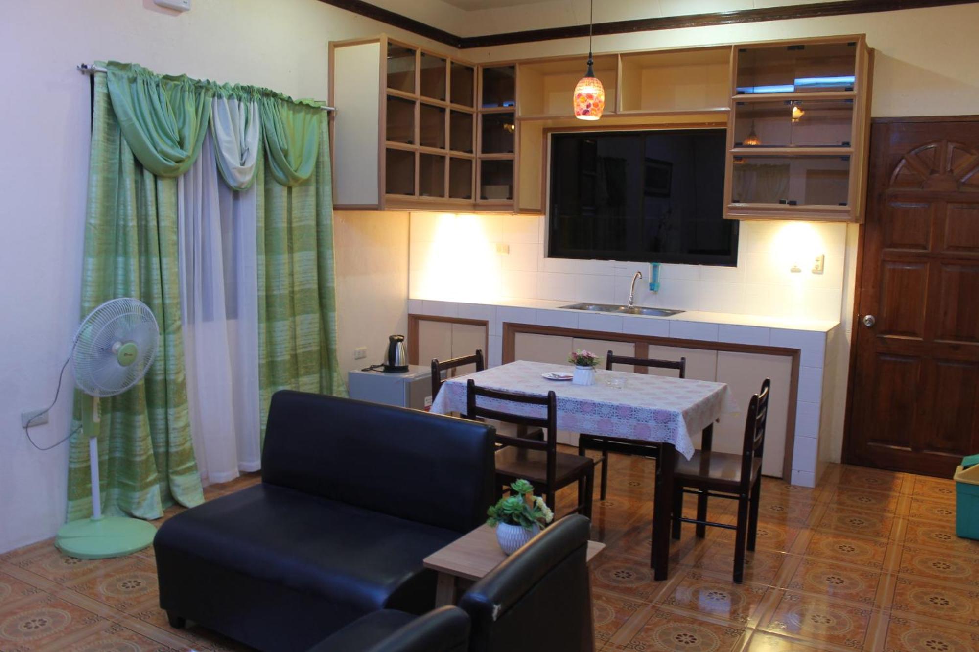 Kojie Guest House Moalboal Exterior photo