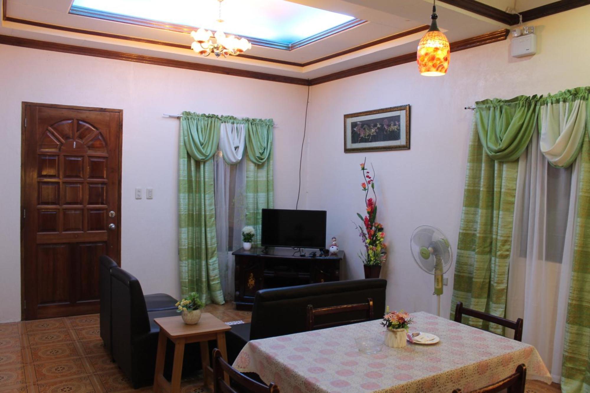Kojie Guest House Moalboal Exterior photo