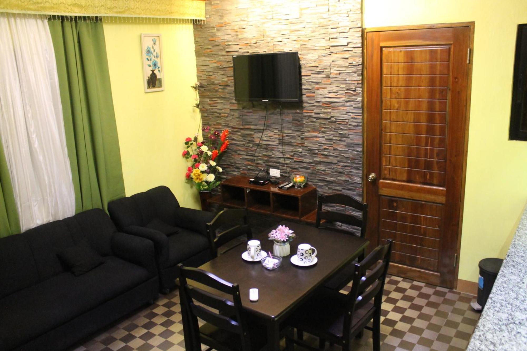 Kojie Guest House Moalboal Exterior photo